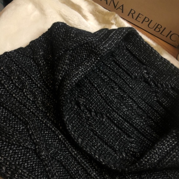 Banana Republic Unisex Metallic Black Chunky Infinity Scarf - Picture 3 of 7